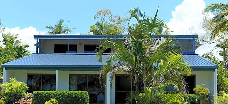 Apollo Jewel Beachfront Apartments