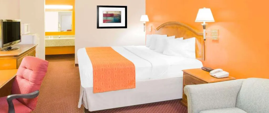 Howard Johnson by Wyndham Dothan