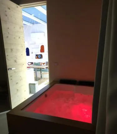 Casa Mediterranea con JACUZZI in Terrazza , vicino OSTUNI al Mare