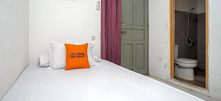 KoolKost syariah near Universitas Indonesia 3