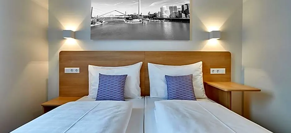 McDreams Hotel Düsseldorf-City