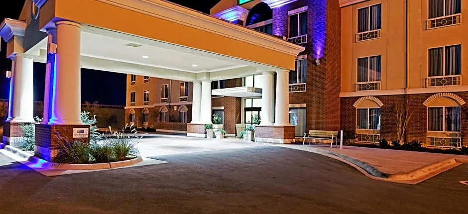 Holiday Inn Express & Suites Ozona By IHG