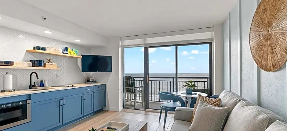 Modern Oceanfront 1 Bedroom Condo, Prime Location, Stunning Views at Beach Cove Resort