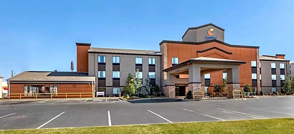 Comfort Inn & Suites Pauls Valley - City Lake