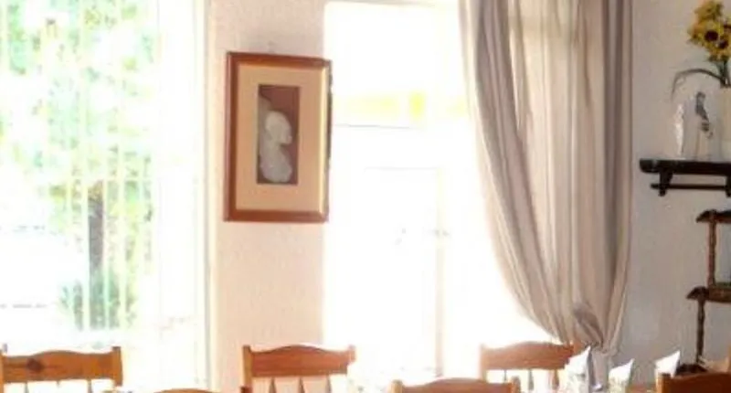 Airport Lodge Guest House