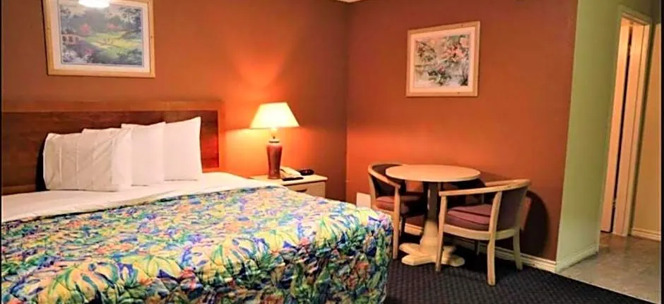 Capital O Hotel Beeville - US 181