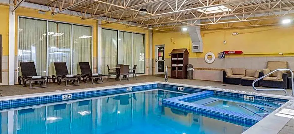 Comfort Inn & Suites Triadelphia