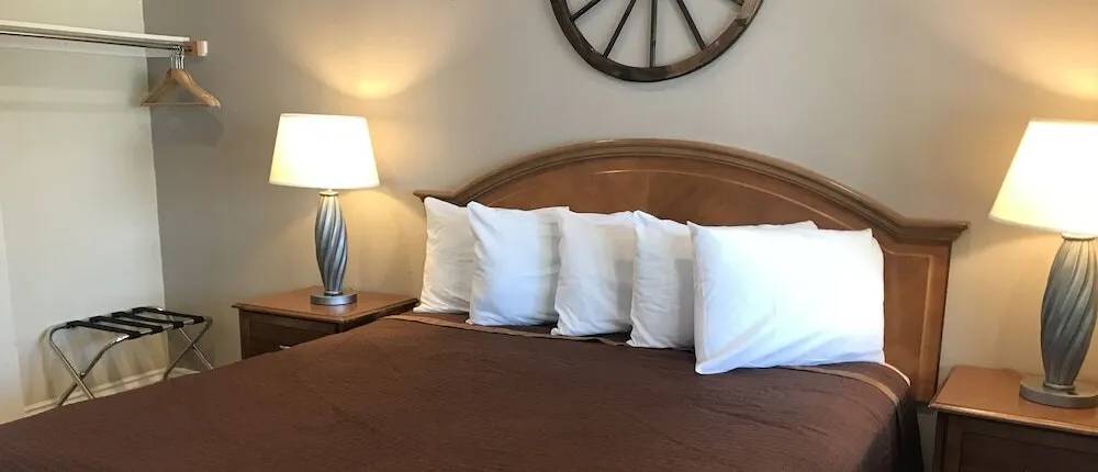 Westward Wagon Inn Theme Park Entrance