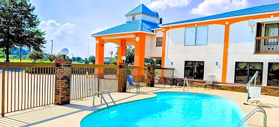 Quality Inn & Suites Decatur Priceville I-65