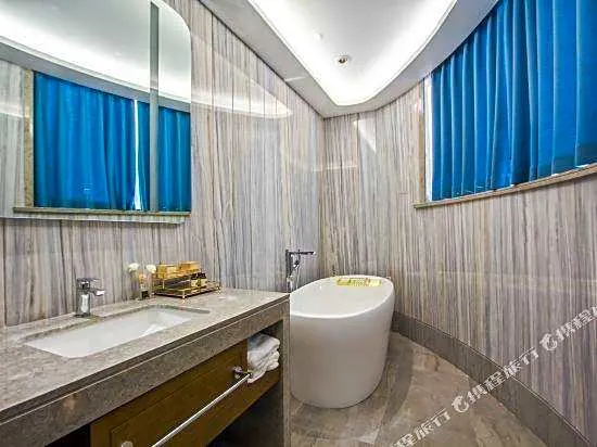 Guofu Holiday Hotel