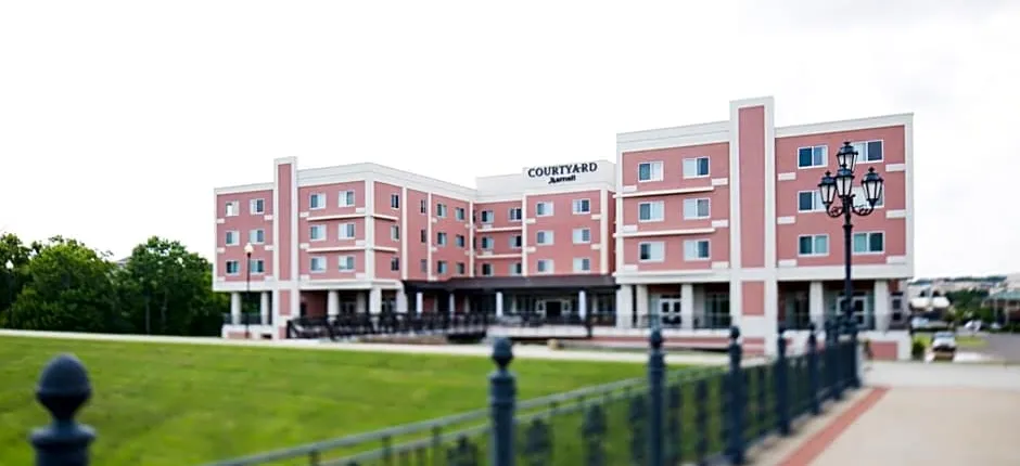 Courtyard by Marriott Rome Riverwalk