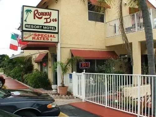 Ronny Dee Resort Motel