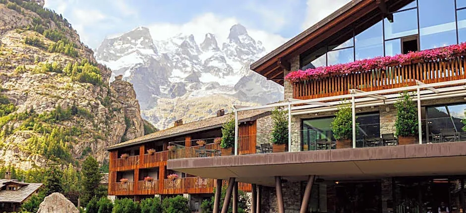 Grand Hotel Courmayeur Mont Blanc, by R Collection Hotels