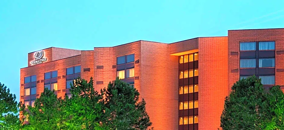 DoubleTree by Hilton Lisle Naperville