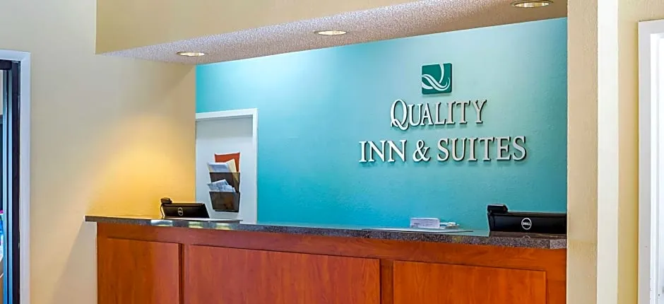 Quality Inn & Suites Destin