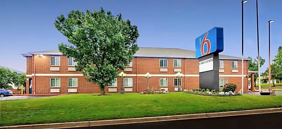 Motel 6 Tulsa, Ok - Central