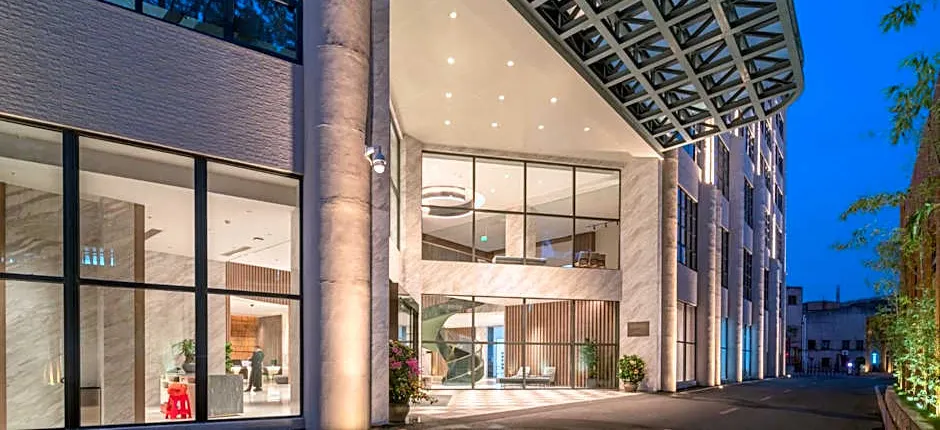 The Luzerne Hotel