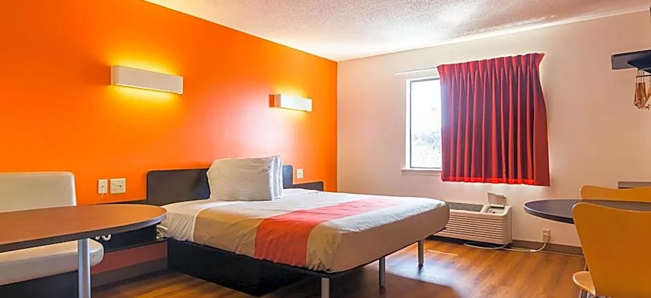 Motel 6-Jonesboro, GA