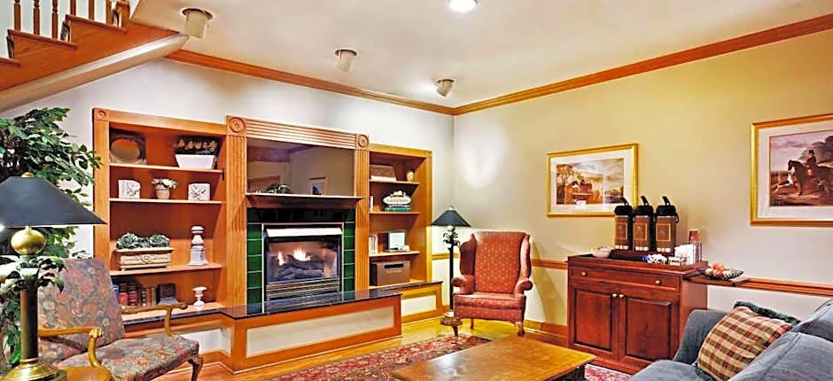 Country Inn & Suites by Radisson, York, PA