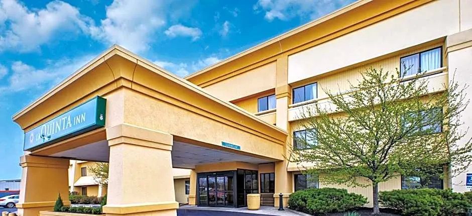 La Quinta Inn & Suites by Wyndham Toledo Perrysburg
