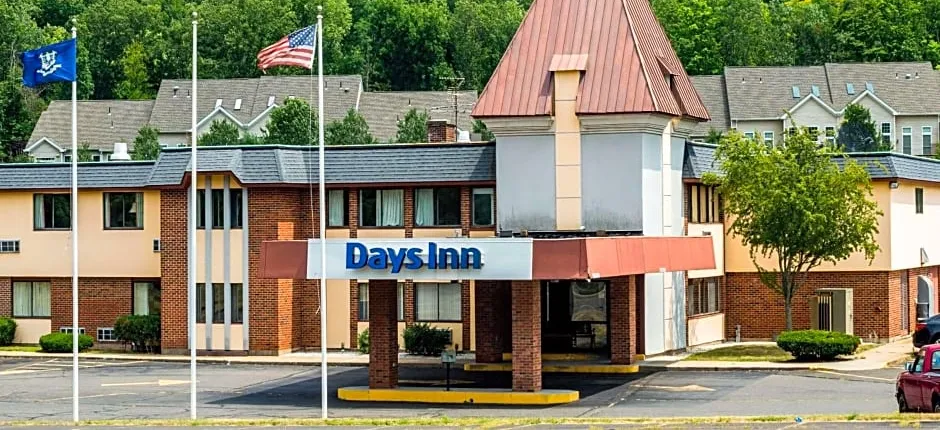Days Inn by Wyndham Berlin Meriden