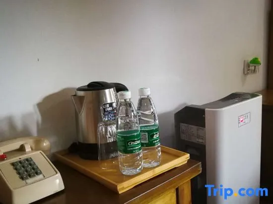 Longjing Xinqing Inn (West Lake Garden)