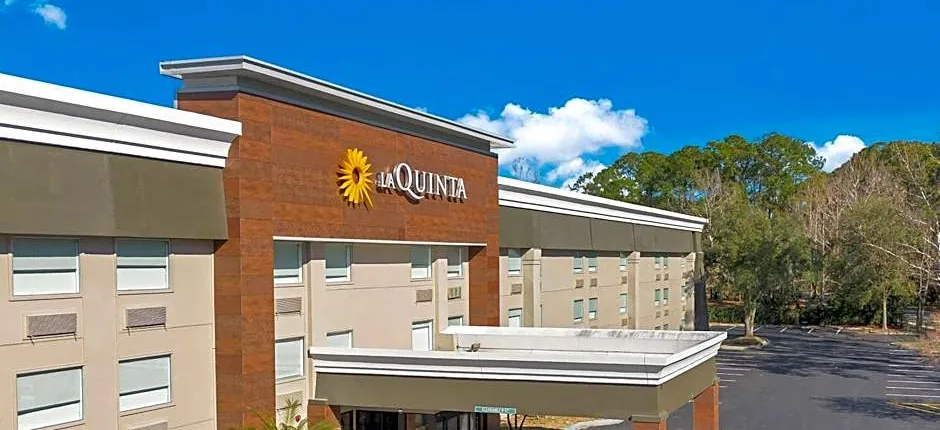 La Quinta Inn & Suites by Wyndham Jacksonville Mandarin