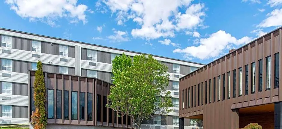 Quality Hotel & Suites Gander