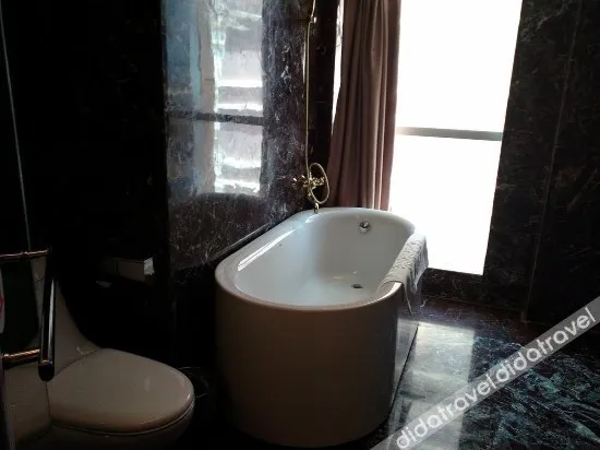 Xuanwei Meihuan Hotel