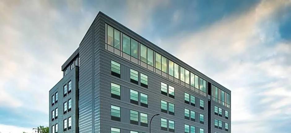 Moxy by Marriott Minneapolis Uptown