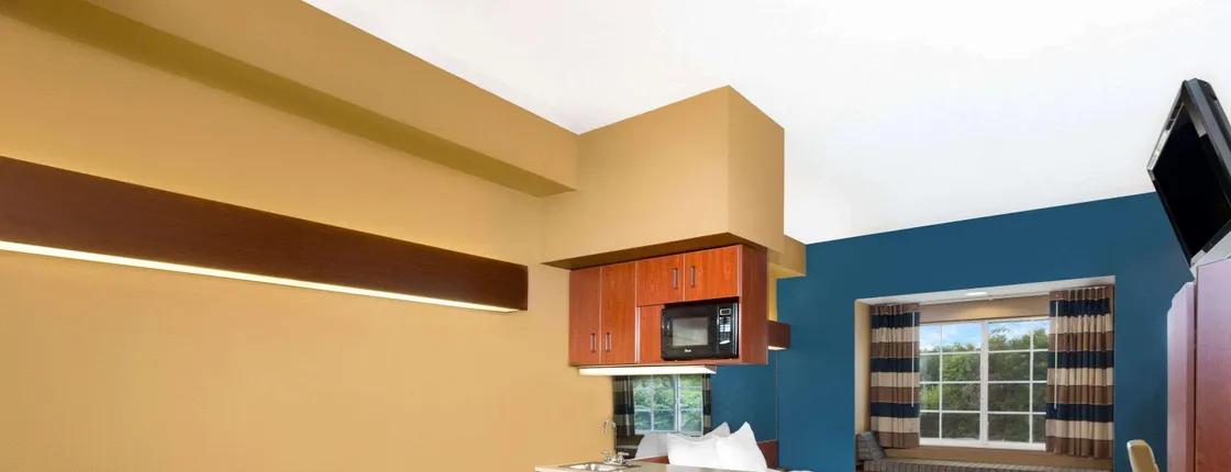 MICROTEL INN & SUITES BY WYNDHAM STARKVILLE