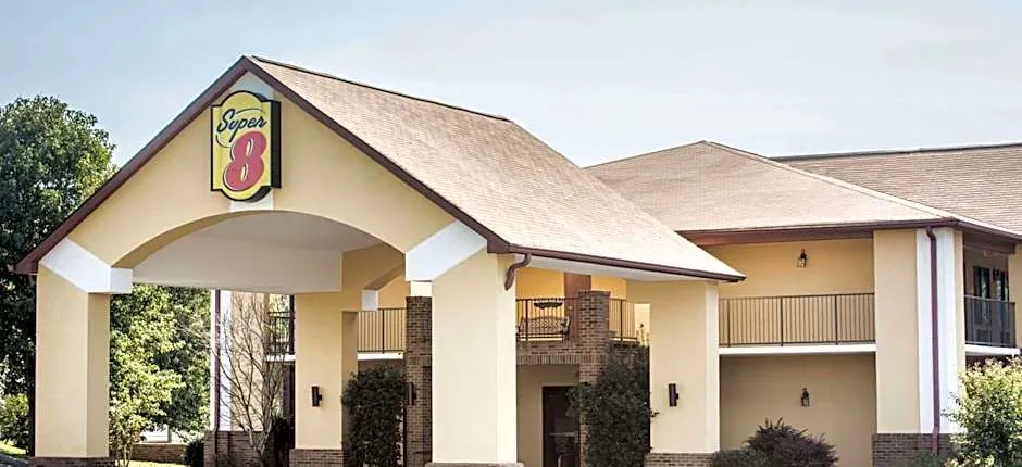 Super 8 by Wyndham Lavonia