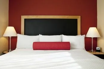 Cambria hotel & suites Miami Airport - Blue Lagoon