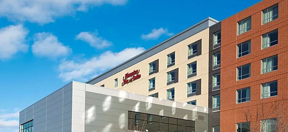 Hampton Inn By Hilton & Suites Grand Rapids Downtown