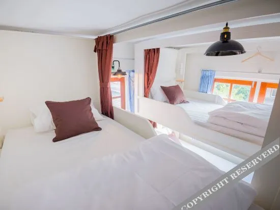 T Smy House - Hostel