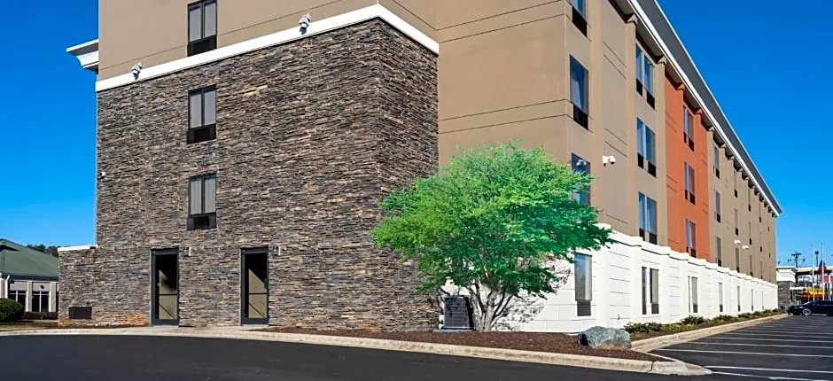 Holiday Inn Express & Suites Greensboro - (I-40 @ Wendover) By IHG
