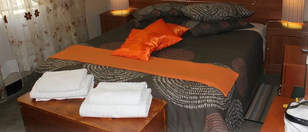 Tshimologo Farm Guest House