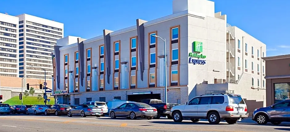 Holiday Inn Express West Los Angeles-Santa Monica By IHG