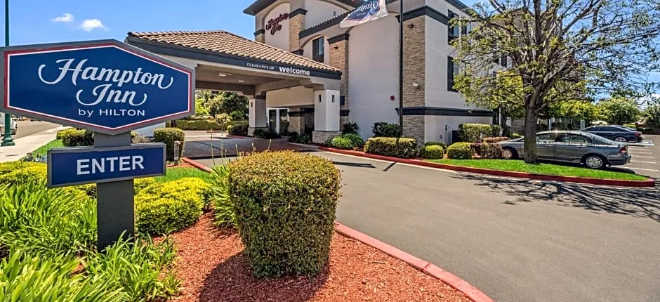 Hampton Inn By Hilton Oakland-Hayward