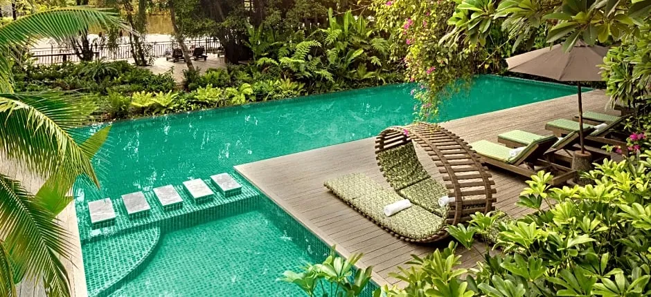 An Lam Retreats Saigon River