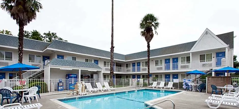 Motel 6-Sacramento, CA - Central