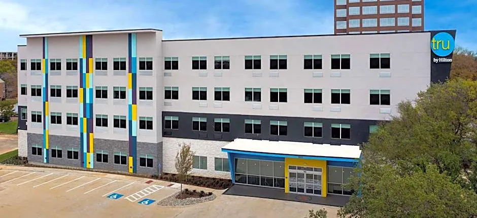 Tru by Hilton North Richland Hills DFW West