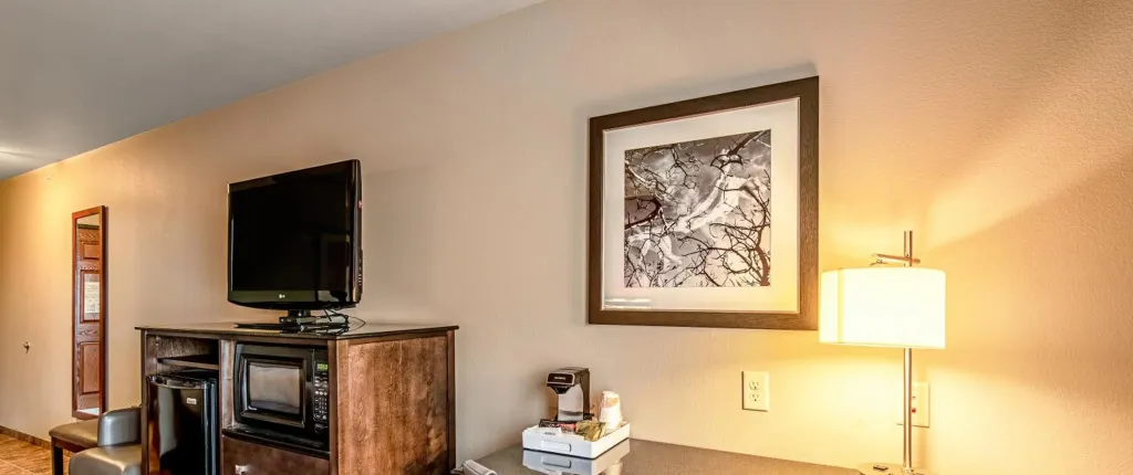 Astoria Hotel and Suites