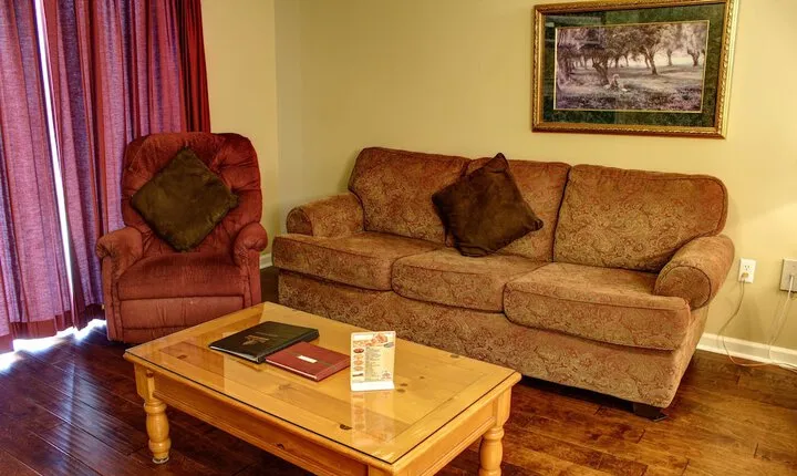 Whispering Pines 352hc