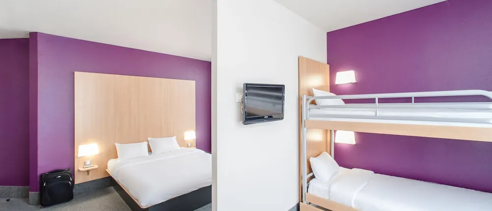 B&B HOTEL Grenoble Centre Verlaine
