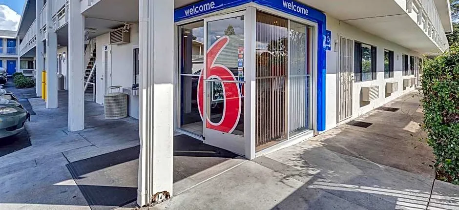 Motel 6 Santa Rosa - South