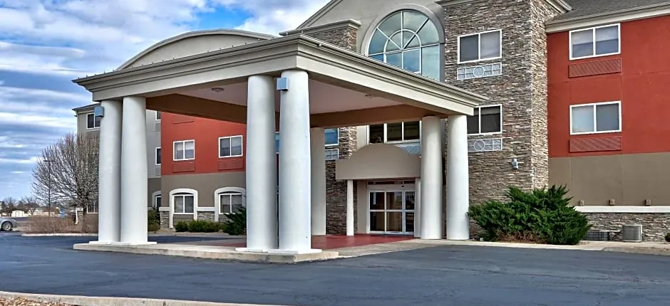 Holiday Inn Express & Suites Portales by IHG