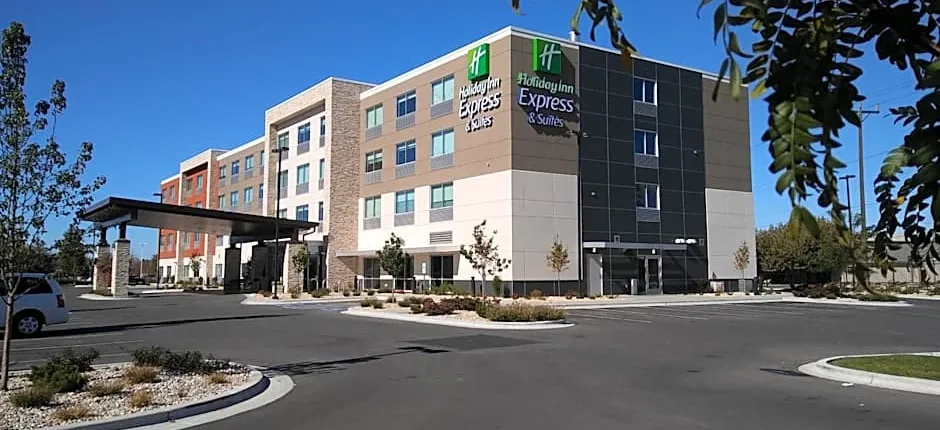 Holiday Inn Express & Suites Boise Airport By IHG