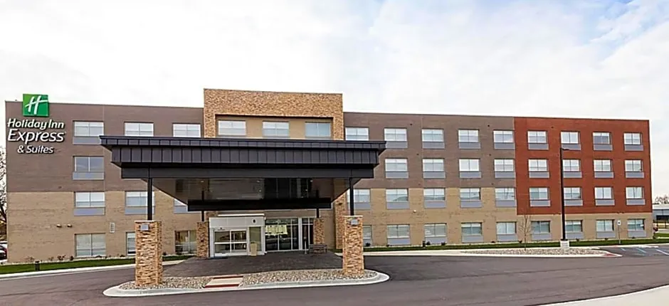 Holiday Inn Express & Suites - Michigan City by IHG