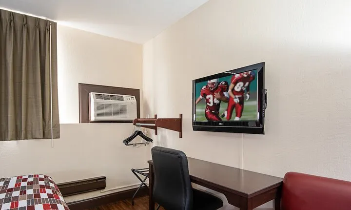 Red Roof Inn Cameron